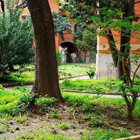 Remuria Domus Rome Luaran gambar